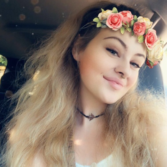 Meet your Posher, Ashton - Picture 1 of 1